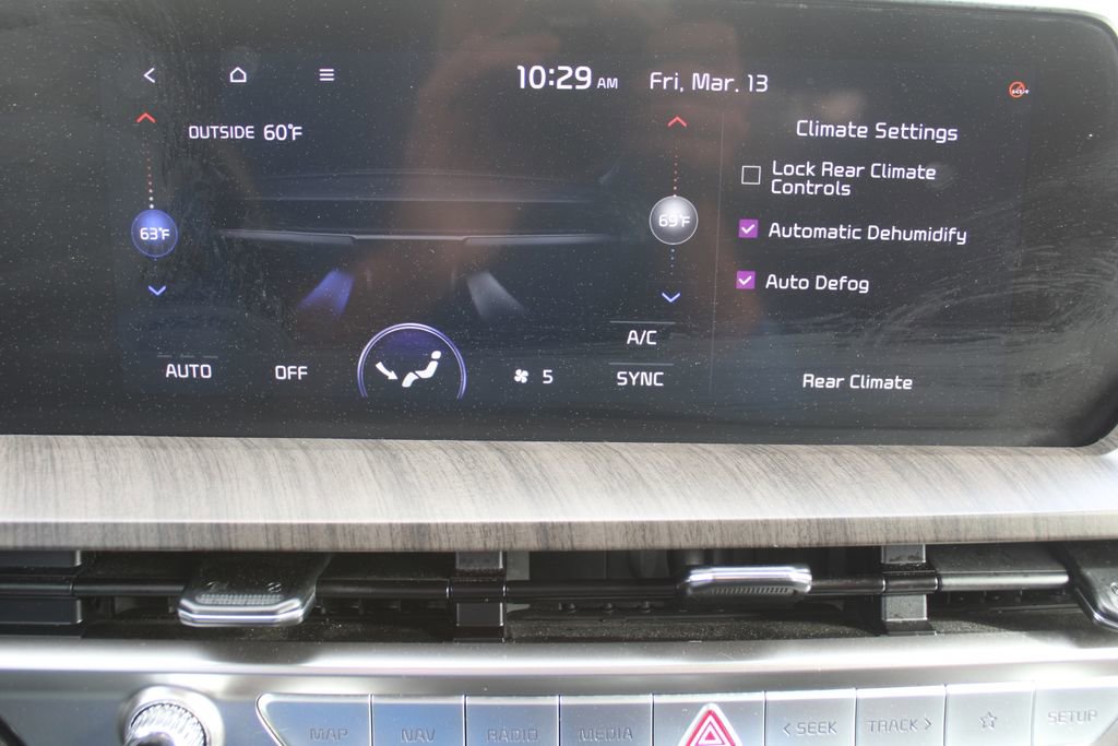 Certified 2024 Kia Telluride EX w/ EX Captain's Chair Package image 52