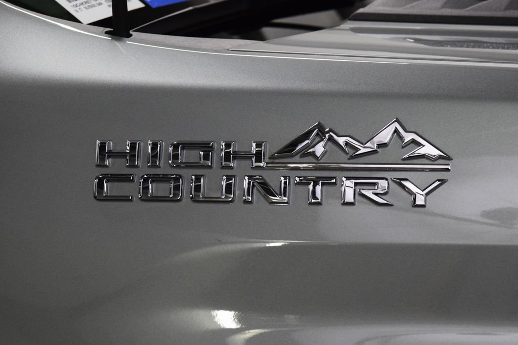 Used 2025 Chevrolet Silverado 2500 High Country w/ Z71 Off-Road Package AWD/4WD image 18