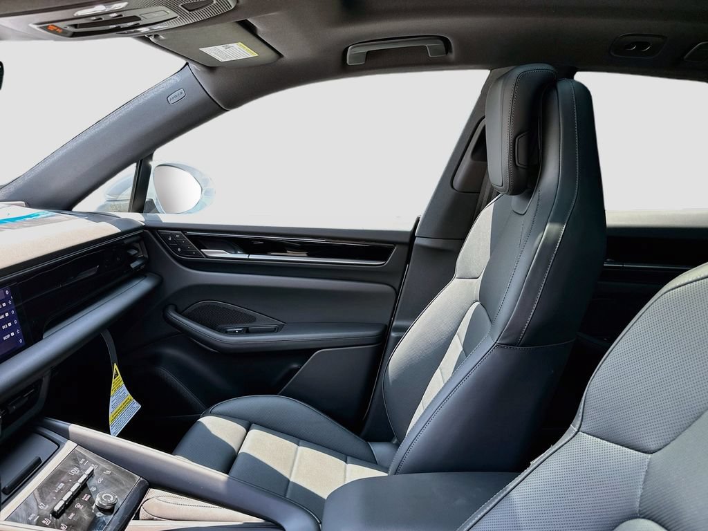 New 2026 Porsche Macan 4 Electric AWD/4WD image 26