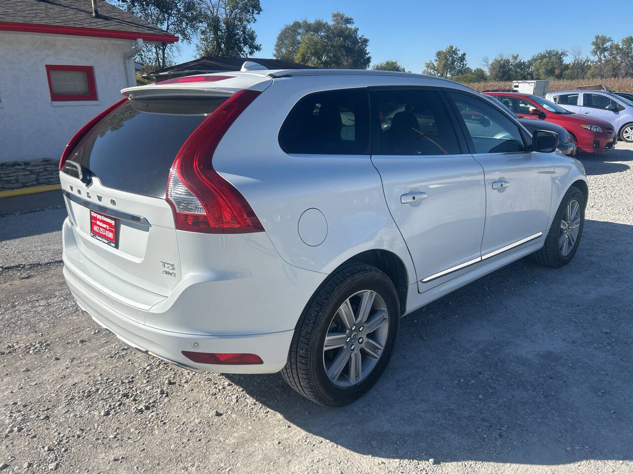 Used 2017 Volvo XC60 T5 Inscription w/ Advanced Package image 3