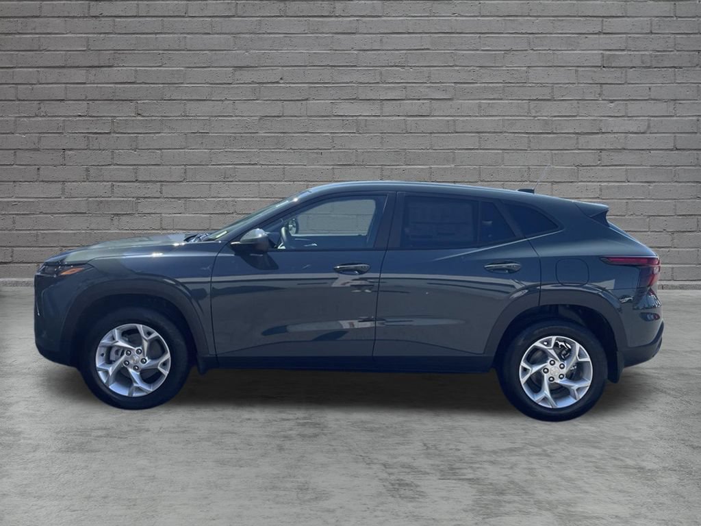 New 2026 Chevrolet Trax LS w/ LS Convenience Package FWD image 5