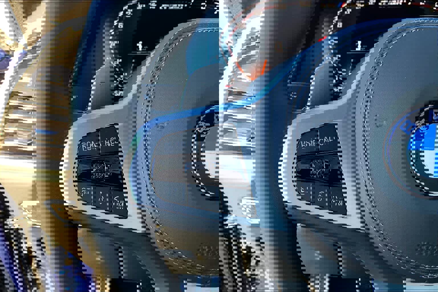 Used 2021 BMW X5 M50i w/ Executive Package image 42