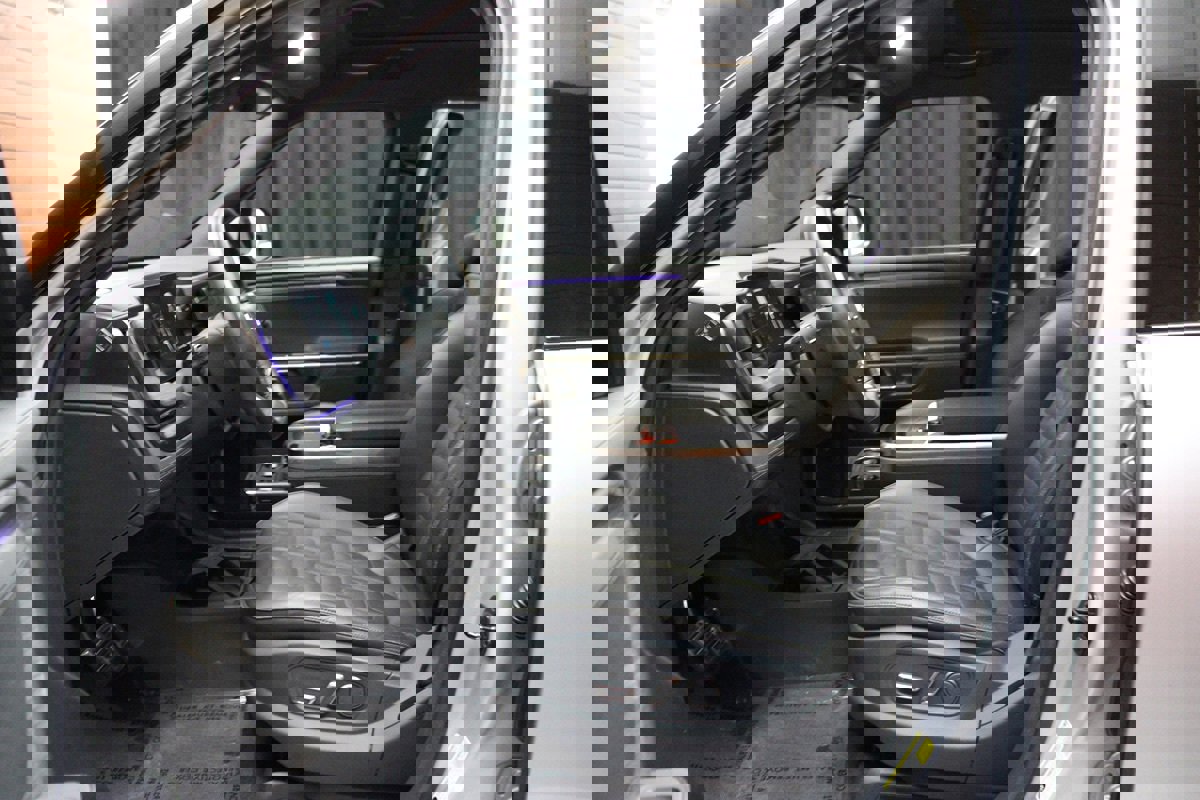 Used 2023 Rivian R1T Adventure image 35