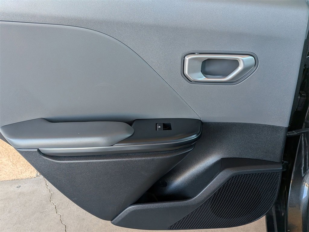 Used 2025 Kia K4 LXS image 26