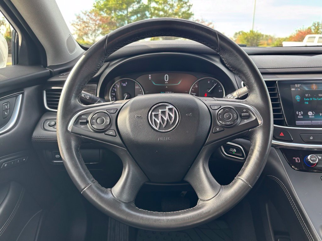 Used 2017 Buick LaCrosse Essence FWD image 23