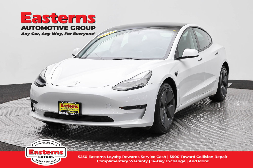 Used 2023 Tesla Model 3 Standard Range RWD image 1