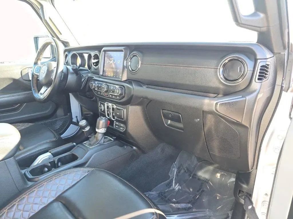 Used 2022 Jeep Wrangler Unlimited Sahara image 17