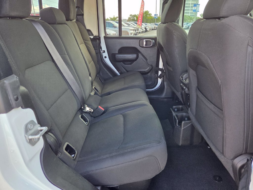 Used 2023 Jeep Gladiator Sport AWD/4WD image 14