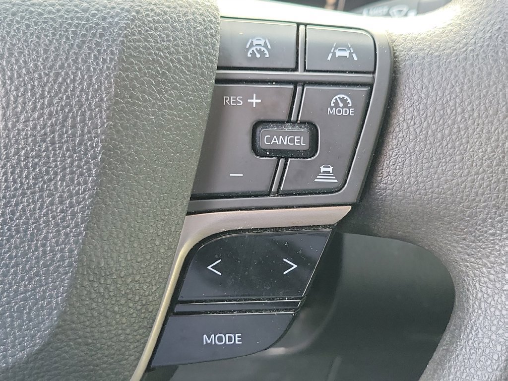 Used 2025 Toyota Camry LE FWD image 27