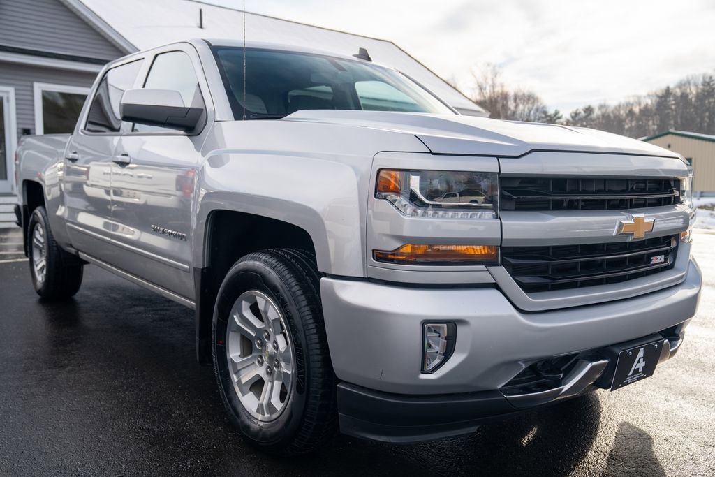 Used 2018 Chevrolet Silverado 1500 LT w/ All Star Edition image 9