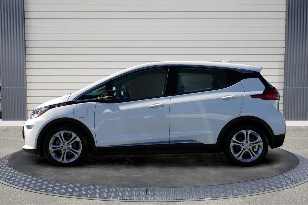 Used 2019 Chevrolet Bolt LT image 4