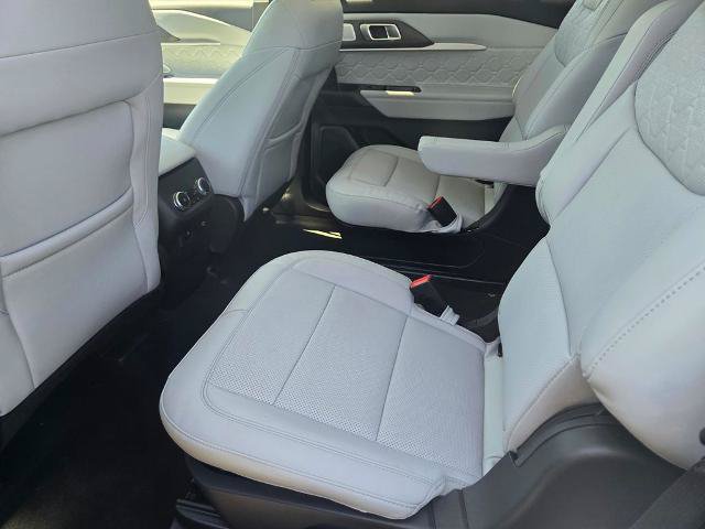New 2026 Ford Explorer Platinum w/ LUX Leather Package AWD/4WD image 39