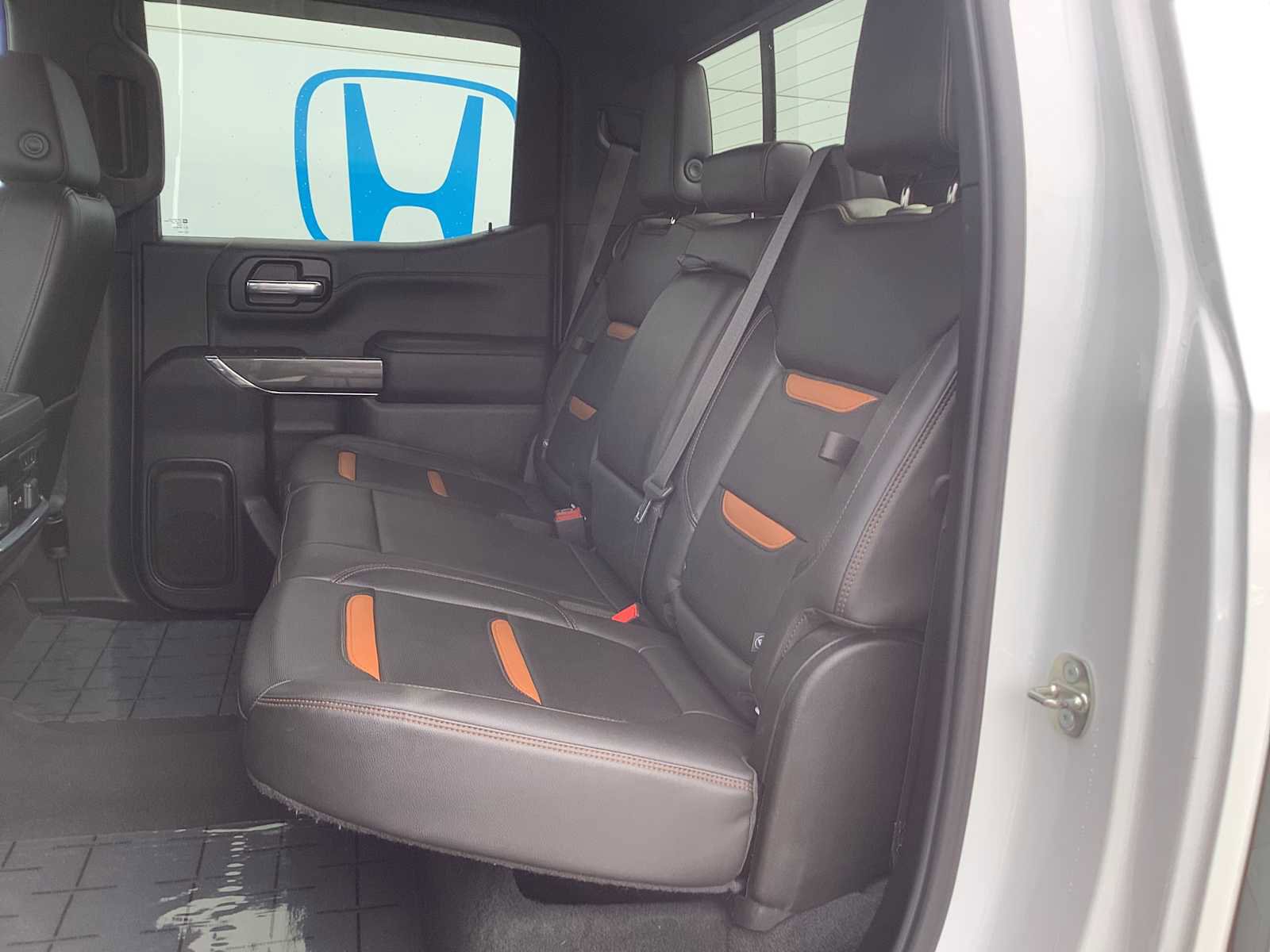 Used 2020 GMC Sierra 1500 AT4 w/ AT4 Premium Package image 13