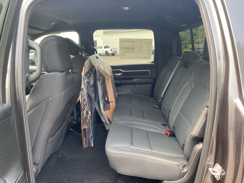 New 2026 RAM 1500 4x4 Crew Cab image 16