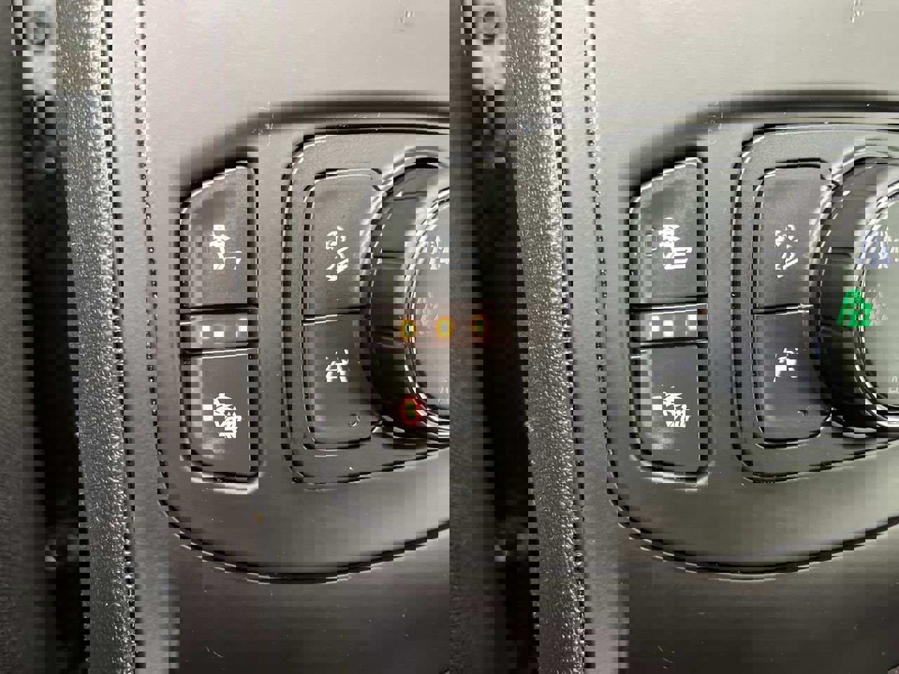 Certified 2024 GMC Terrain SLT image 23