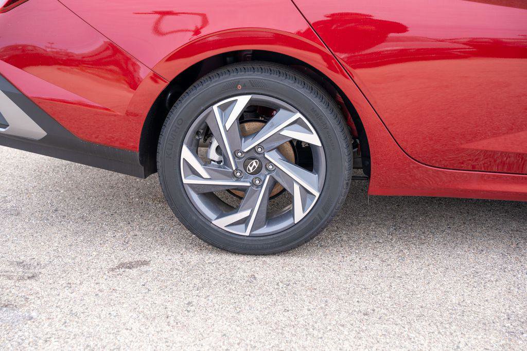 New 2025 Hyundai Elantra Sport image 9