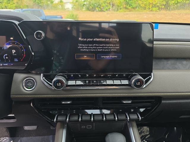 New 2026 Chevrolet Colorado ZR2 w/ Technology Package AWD/4WD image 22