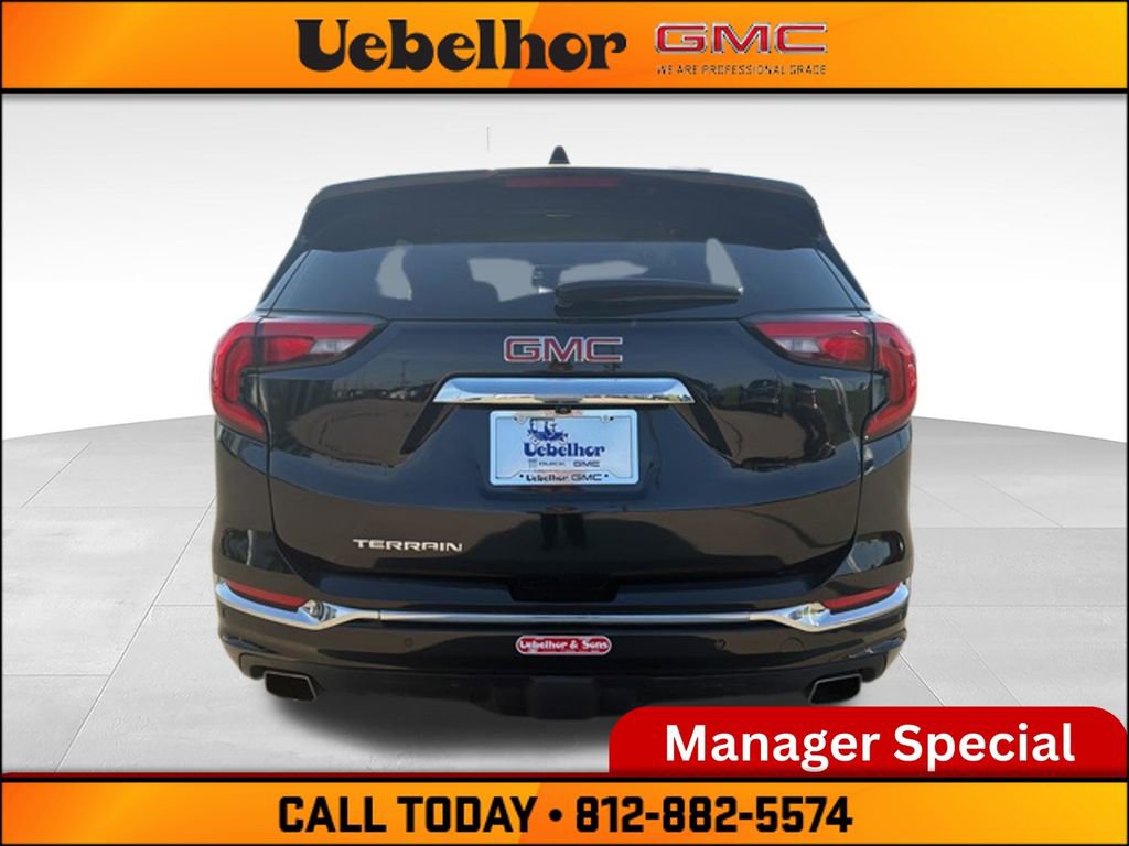 Used 2020 GMC Terrain Denali w/ Denali Premium Package FWD image 7