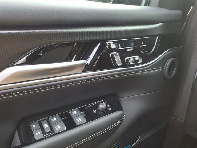 New 2026 Jeep Grand Wagoneer L Summit image 18