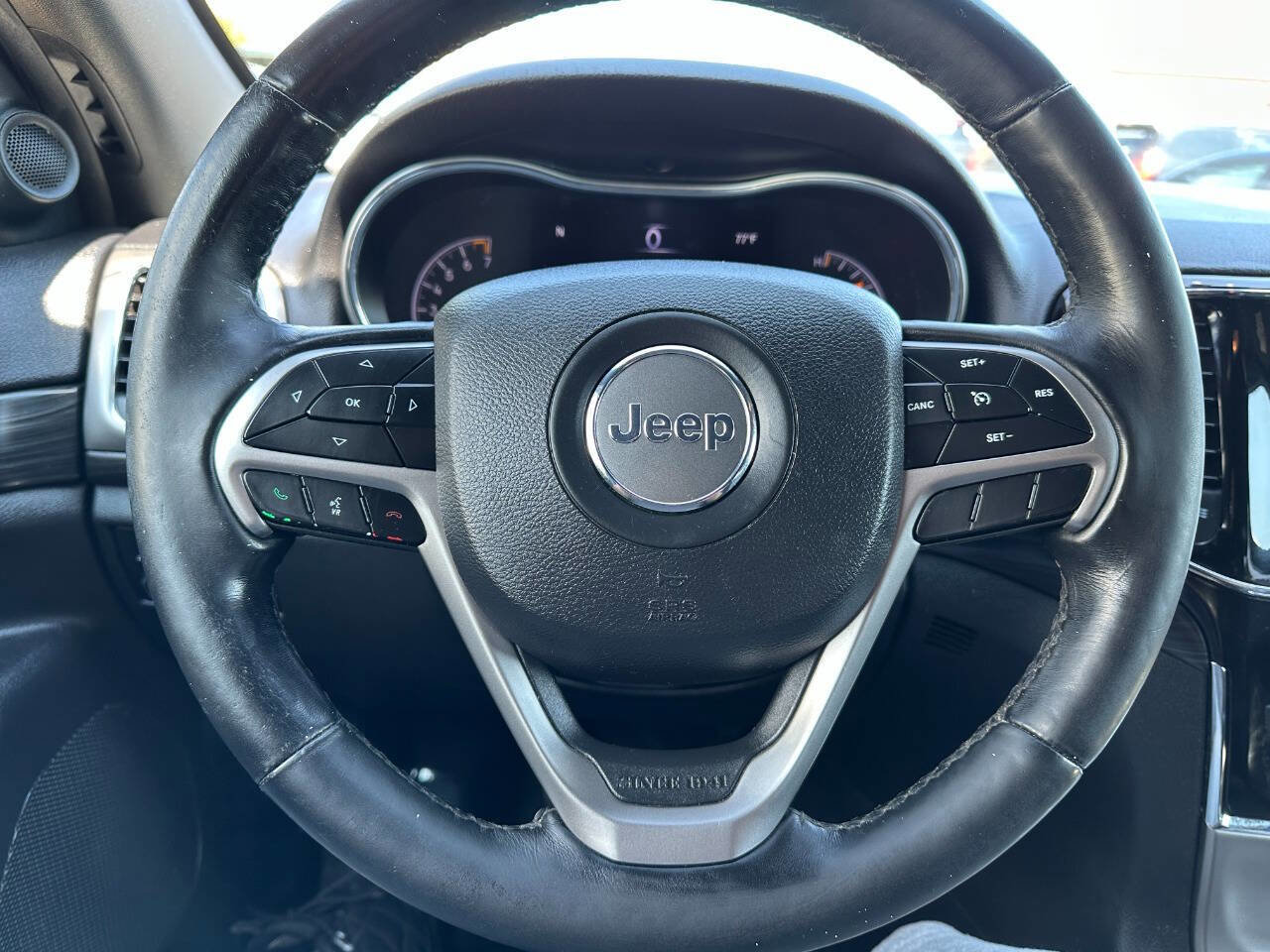 Used 2019 Jeep Grand Cherokee Altitude AWD/4WD image 30