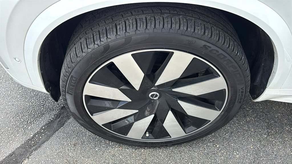 Certified 2024 Volvo XC90 T8 Plus w/ Protection Package Premier AWD/4WD image 32