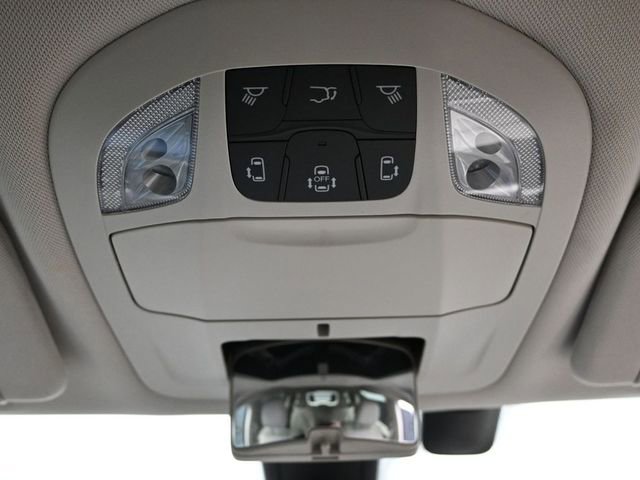 Used 2020 Chrysler Pacifica Touring-L w/ Tire & Wheel Group image 44