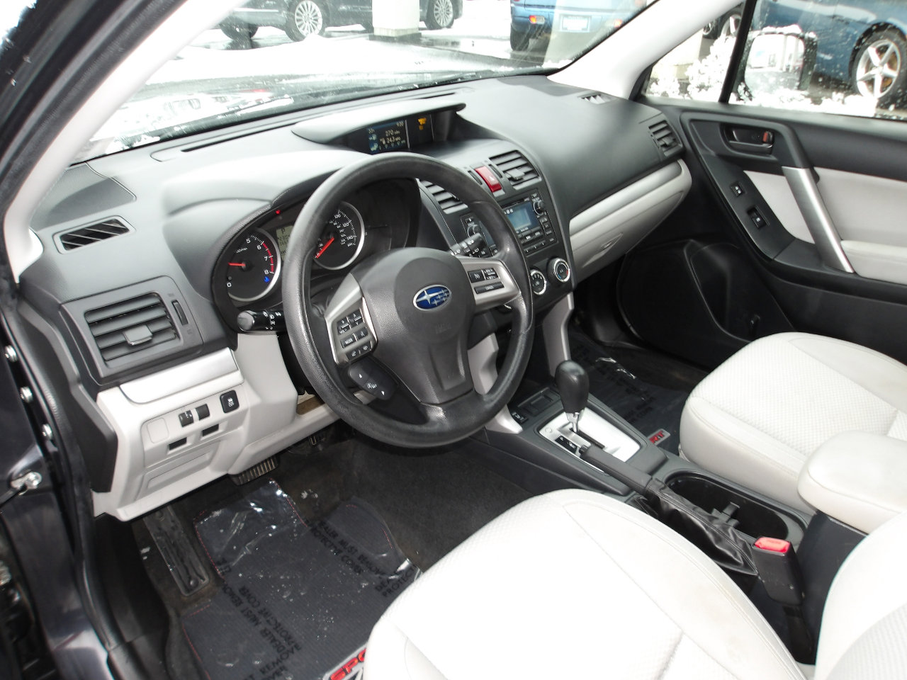 Used 2015 Subaru Forester 2.5i Premium w/ All-Weather Package image 9