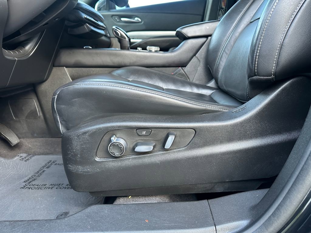 Used 2022 Cadillac XT4 Premium Luxury w/ Enhanced Visibility Package image 41