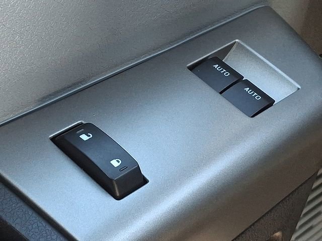 Used 2023 Ford F650 2WD Regular Cab Super Duty image 29