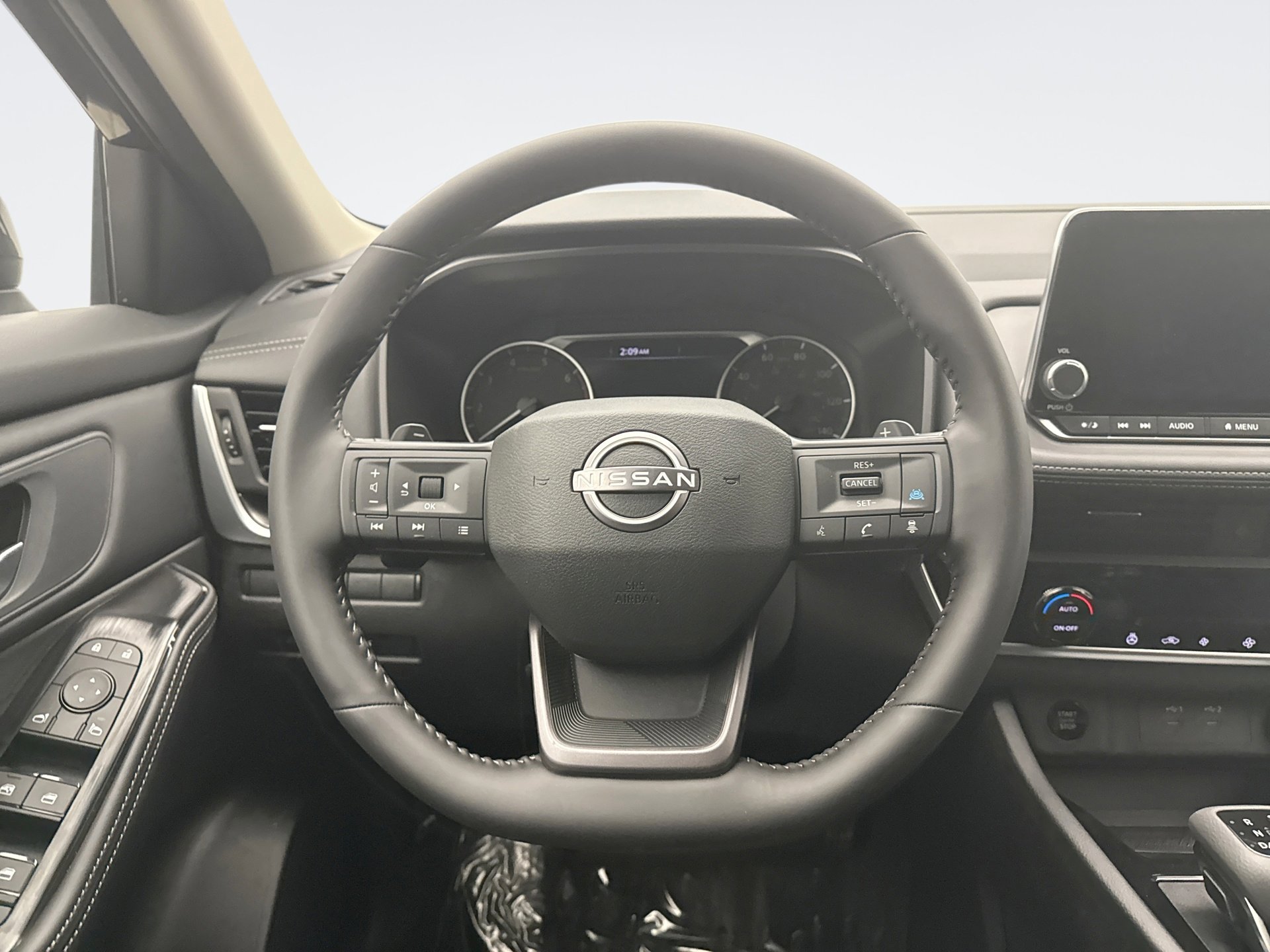 Used 2026 Nissan Rogue SV w/ Cold Weather Package image 12