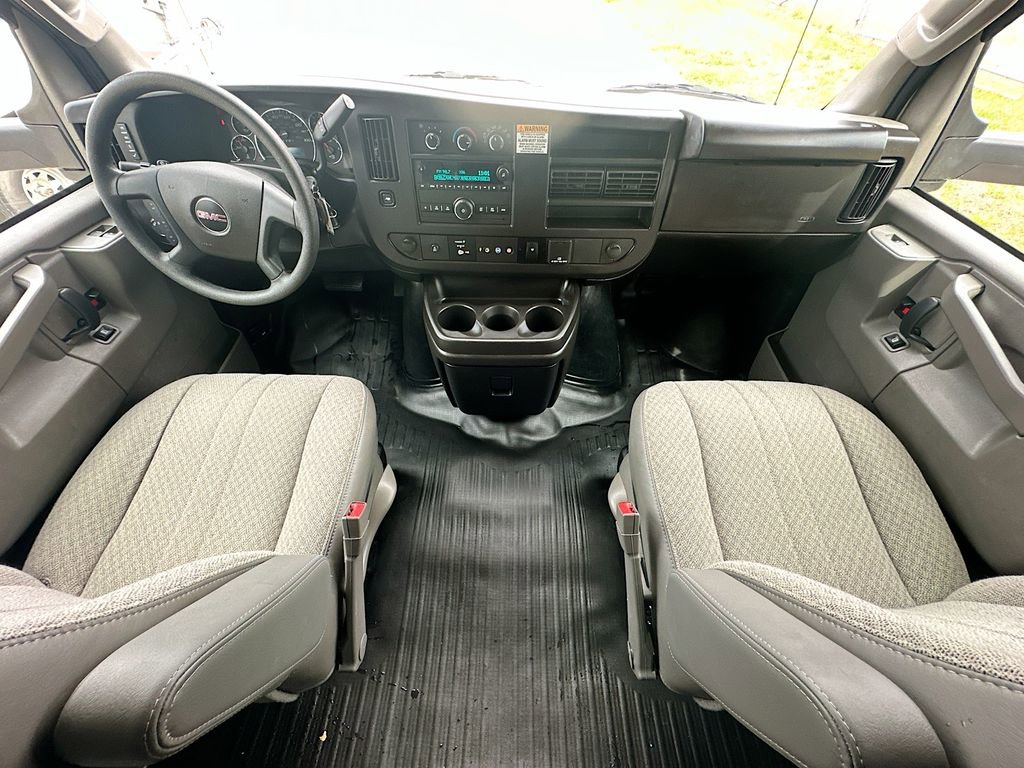 Used 2024 GMC Savana 4500 w/ Power Convenience Package image 10