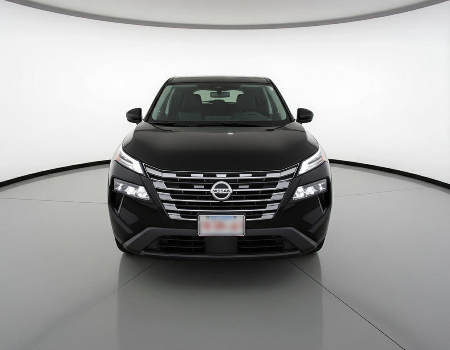Used 2025 Nissan Rogue SV image 2