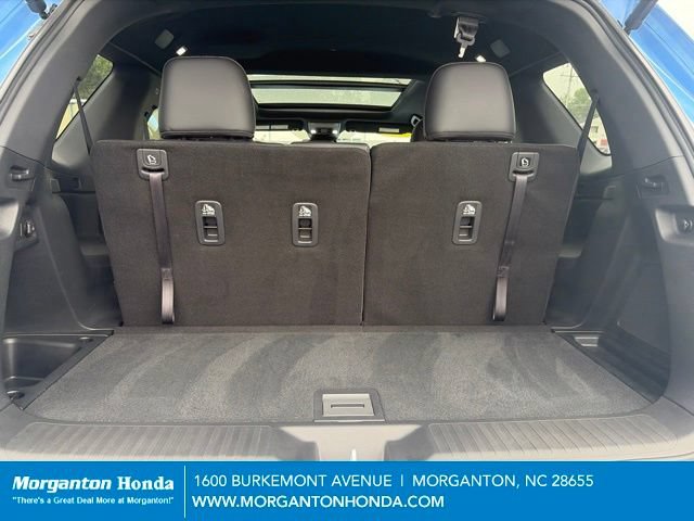 Used 2025 Honda Pilot TrailSport image 32