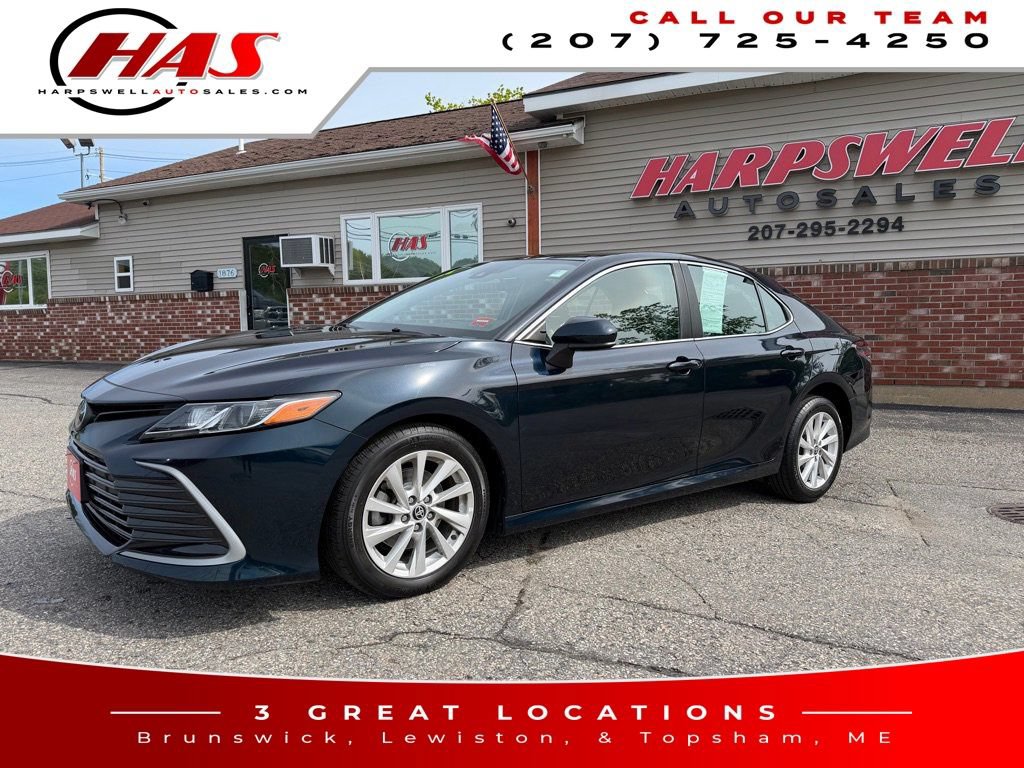 Used 2021 Toyota Camry LE w/ Carpet Mat Package (TMS) AWD/4WD image 2