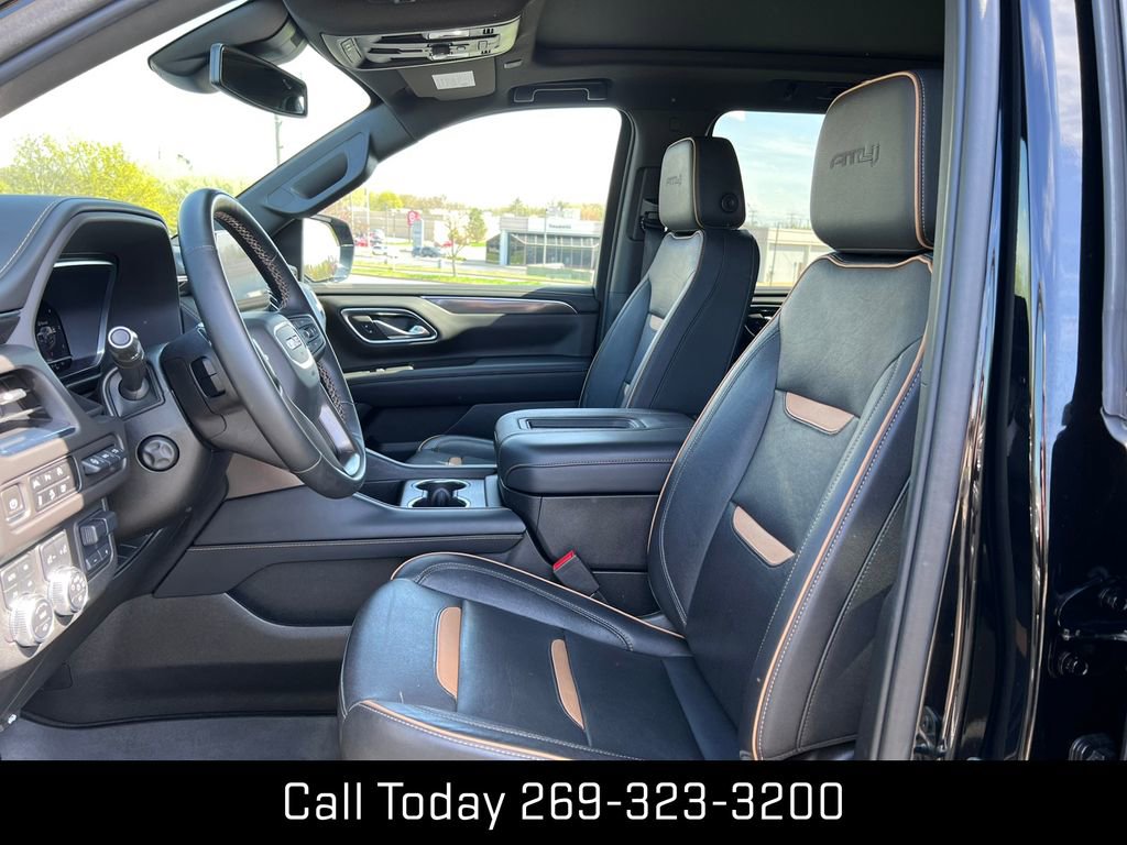 Used 2023 GMC Yukon XL AT4 w/ AT4 Premium Plus Package AWD/4WD image 5