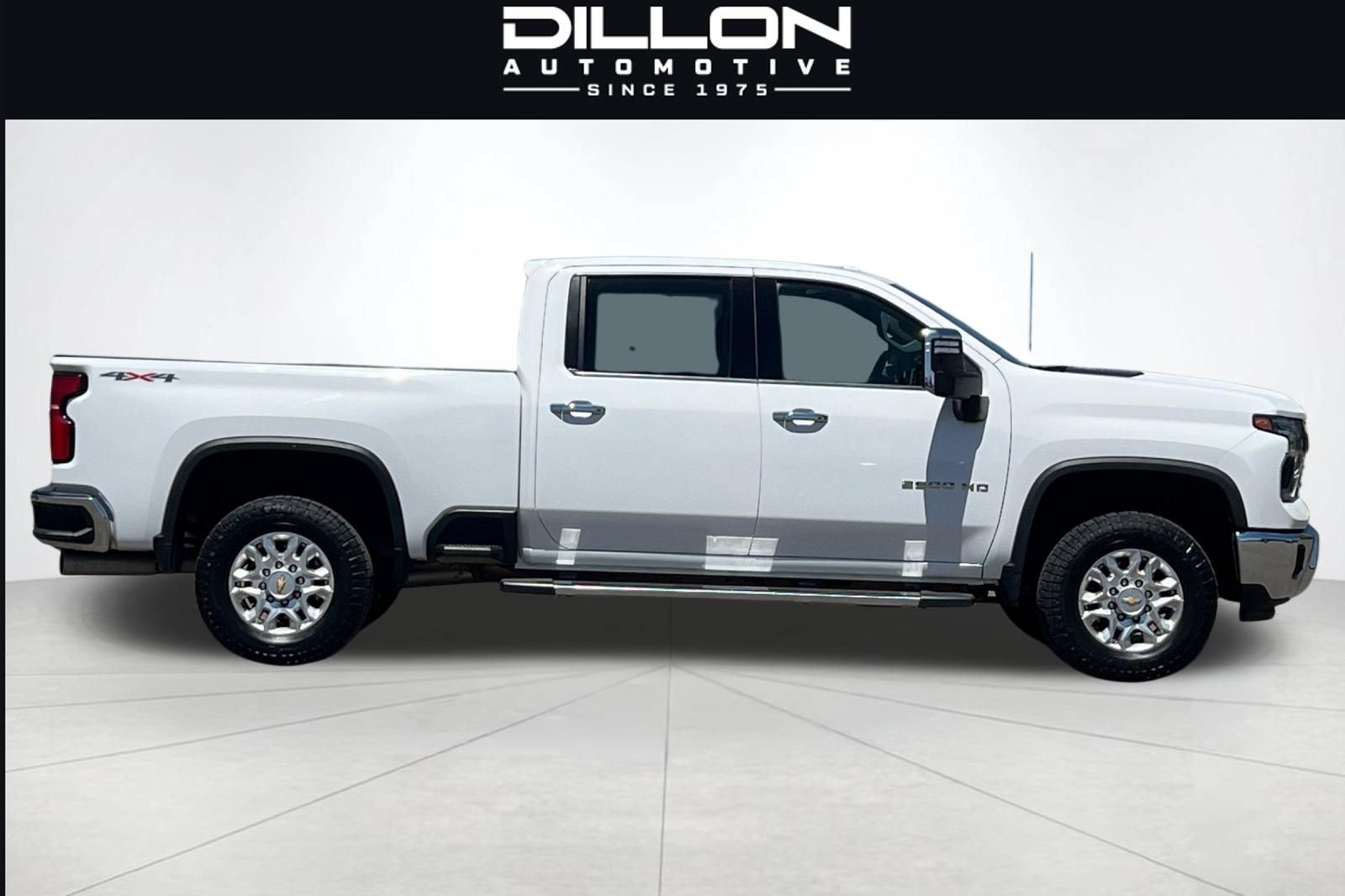 Used 2024 Chevrolet Silverado 2500 LTZ AWD/4WD image 3