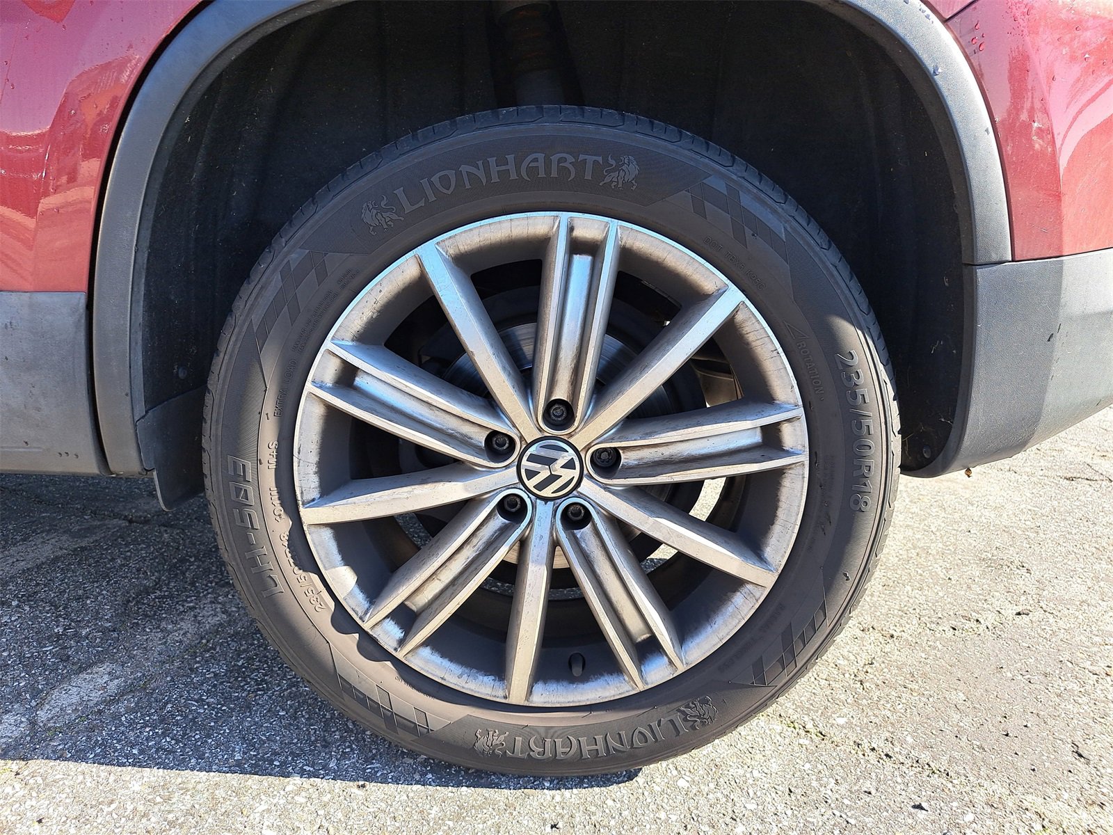 Used 2013 Volkswagen Tiguan SE image 7