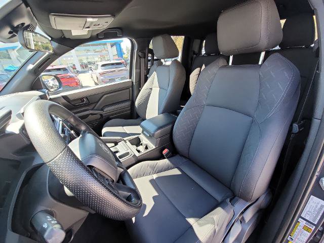 Used 2025 Toyota Tacoma SR image 18