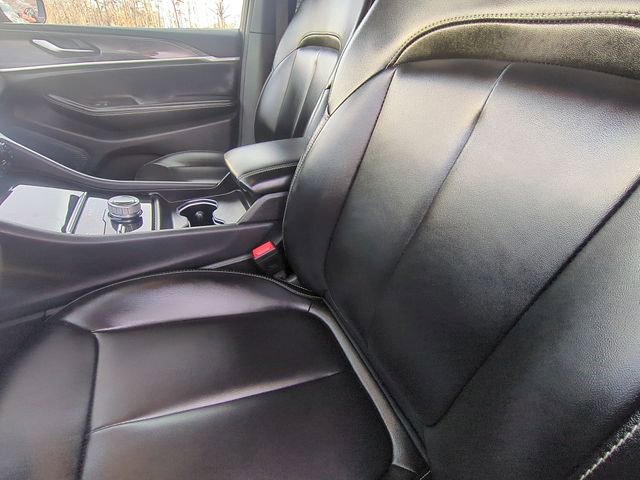 Used 2024 Jeep Grand Cherokee Limited image 27