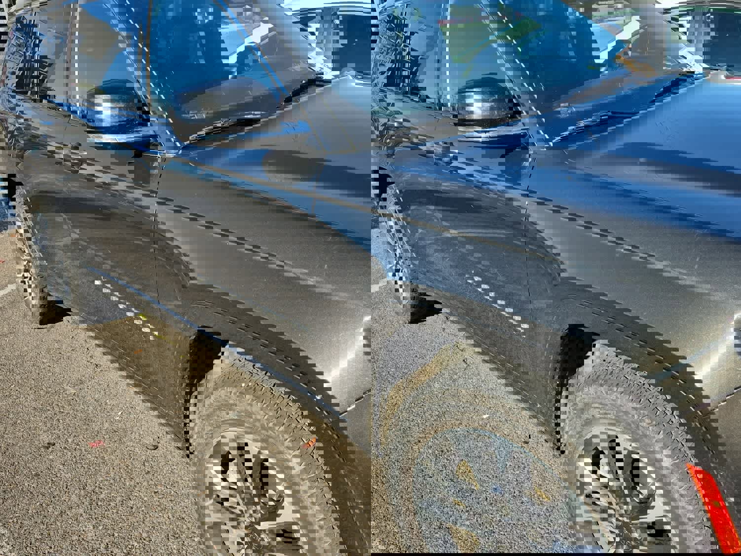 Used 2022 Jeep Grand Cherokee L Overland w/ Advanced Protech Group III image 2