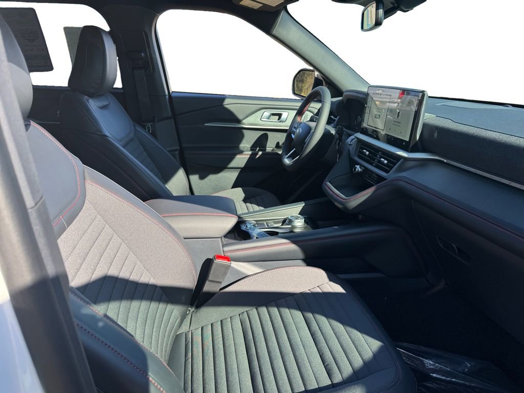 New 2026 Ford Explorer ST-Line w/ ST-Line Street Pack image 18
