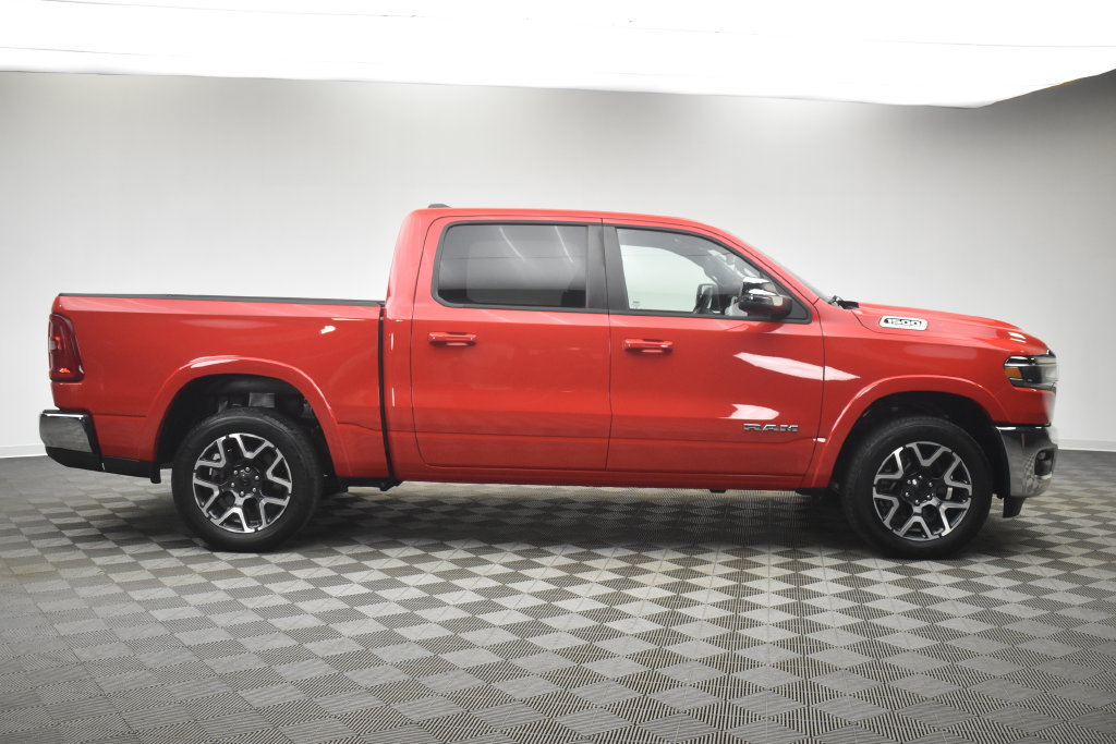 Used 2025 RAM 1500 Laramie AWD/4WD image 11