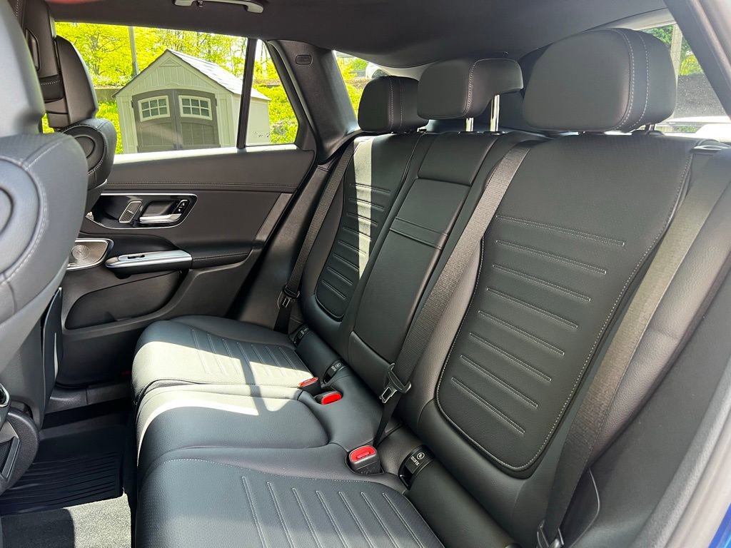 Used 2025 Mercedes-Benz GLC 350e 4MATIC image 14