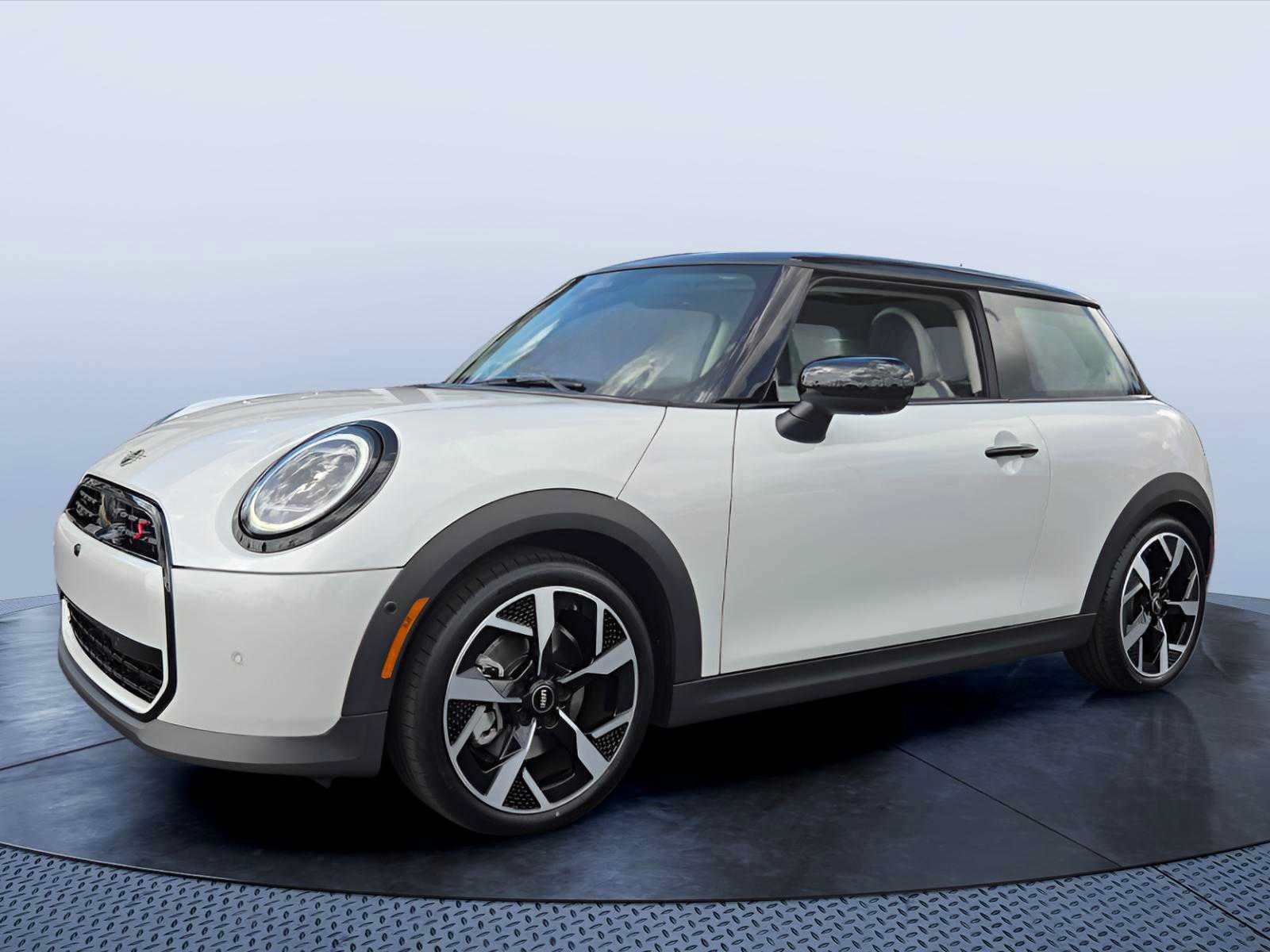 Used 2025 MINI Cooper S FWD image 2