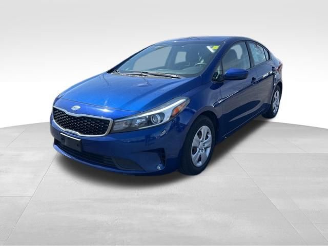 Used 2017 Kia Forte LX image 3