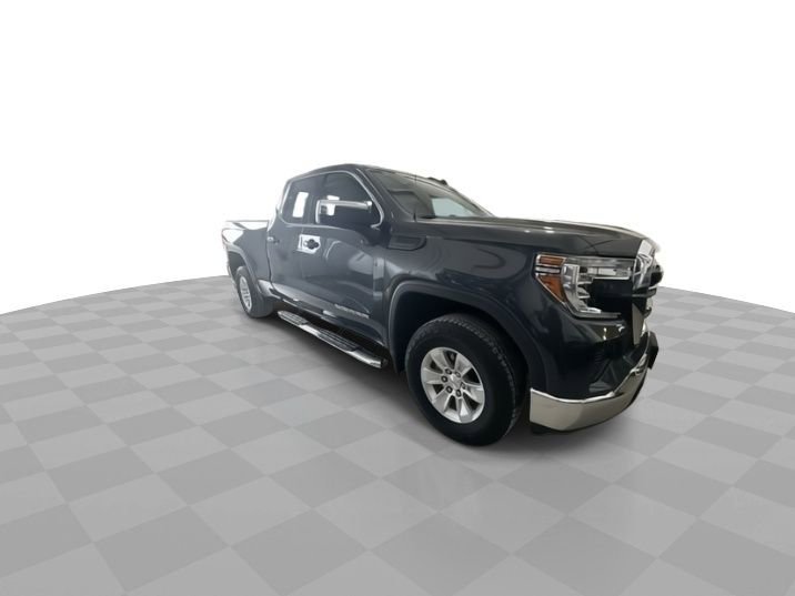 Used 2022 GMC Sierra 1500 SLE image 2