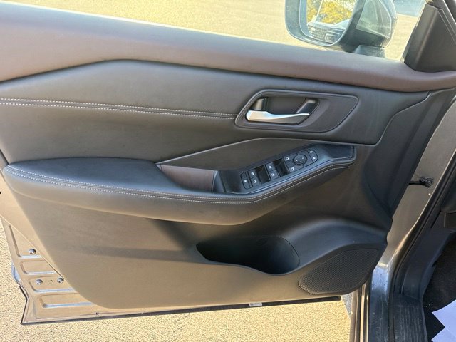 Used 2023 Nissan Rogue SV w/ SV Premium B Package AWD/4WD image 12