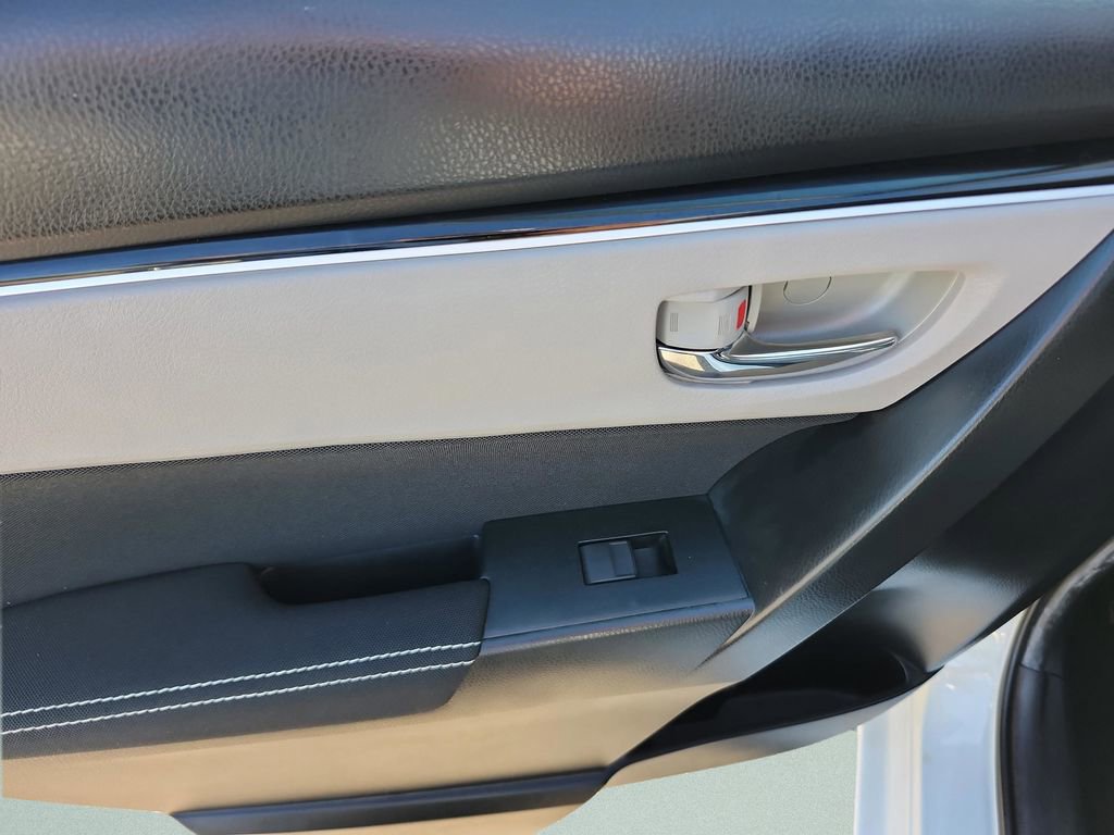 Used 2019 Toyota Corolla LE image 24