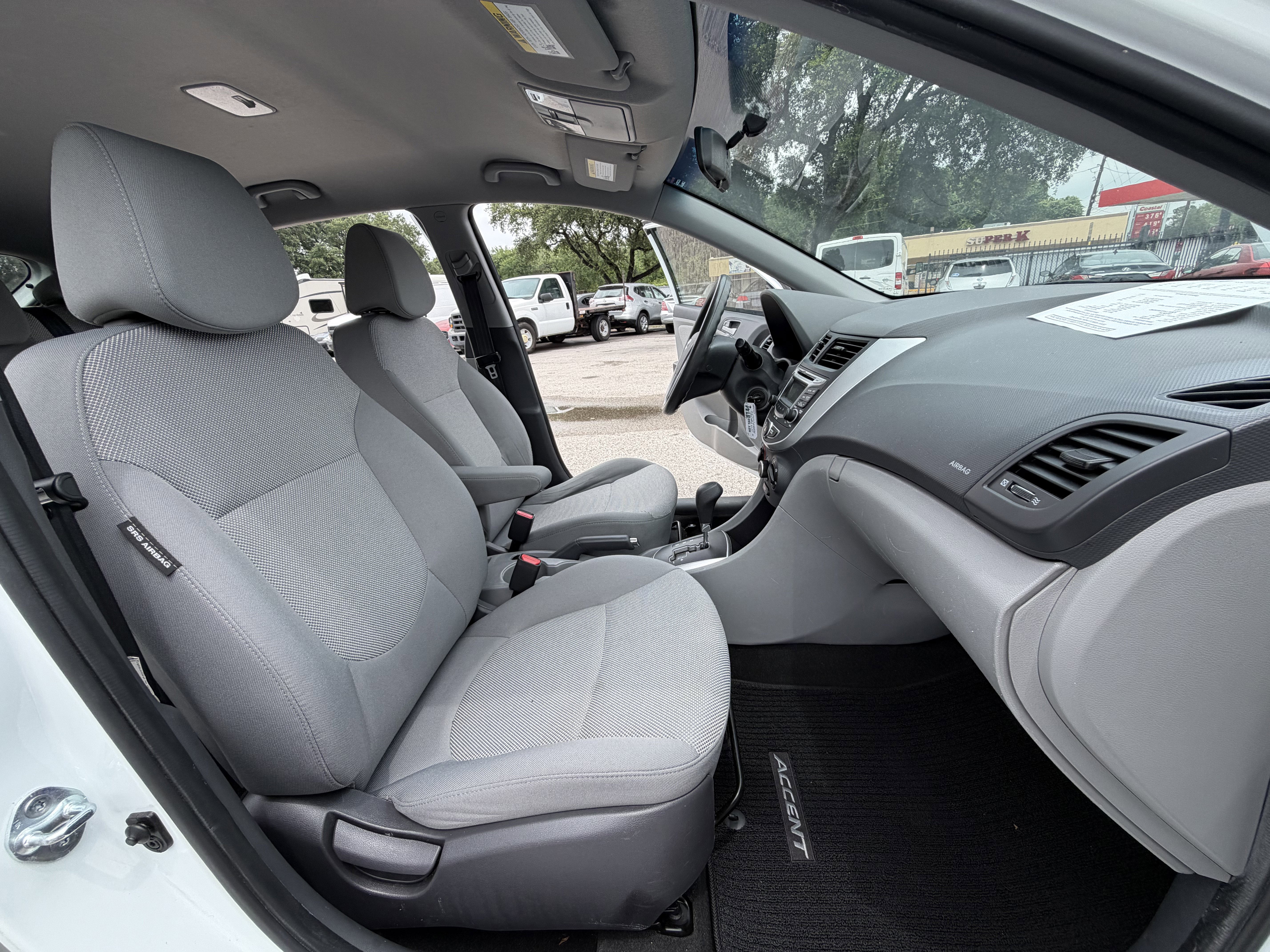 Used 2013 Hyundai Accent GS FWD image 15