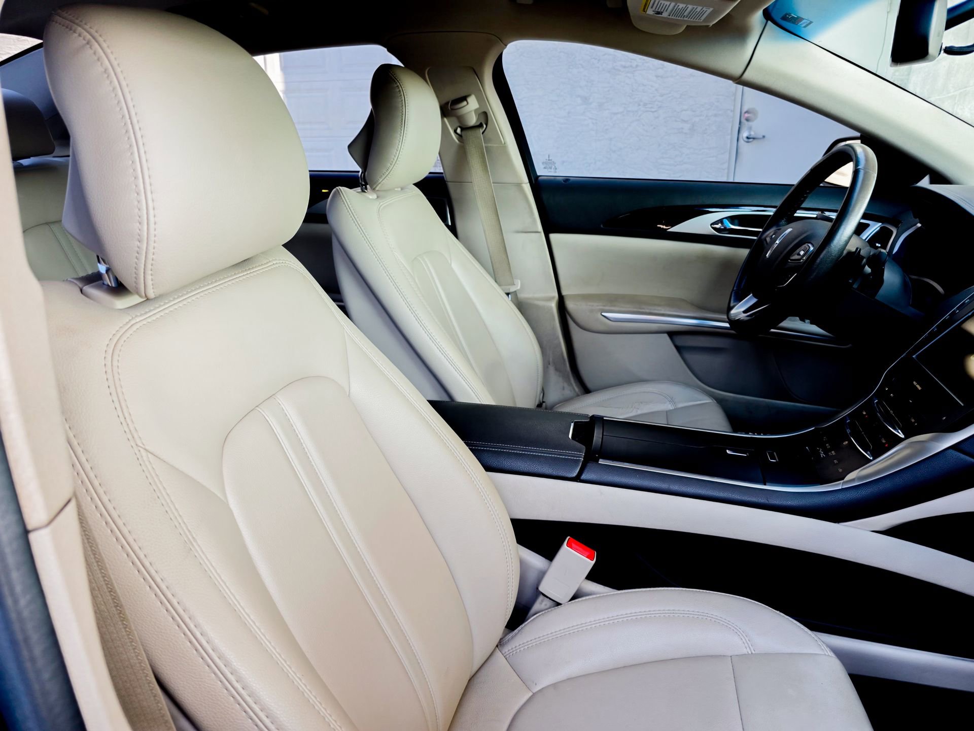 Used 2016 Lincoln MKZ image 15